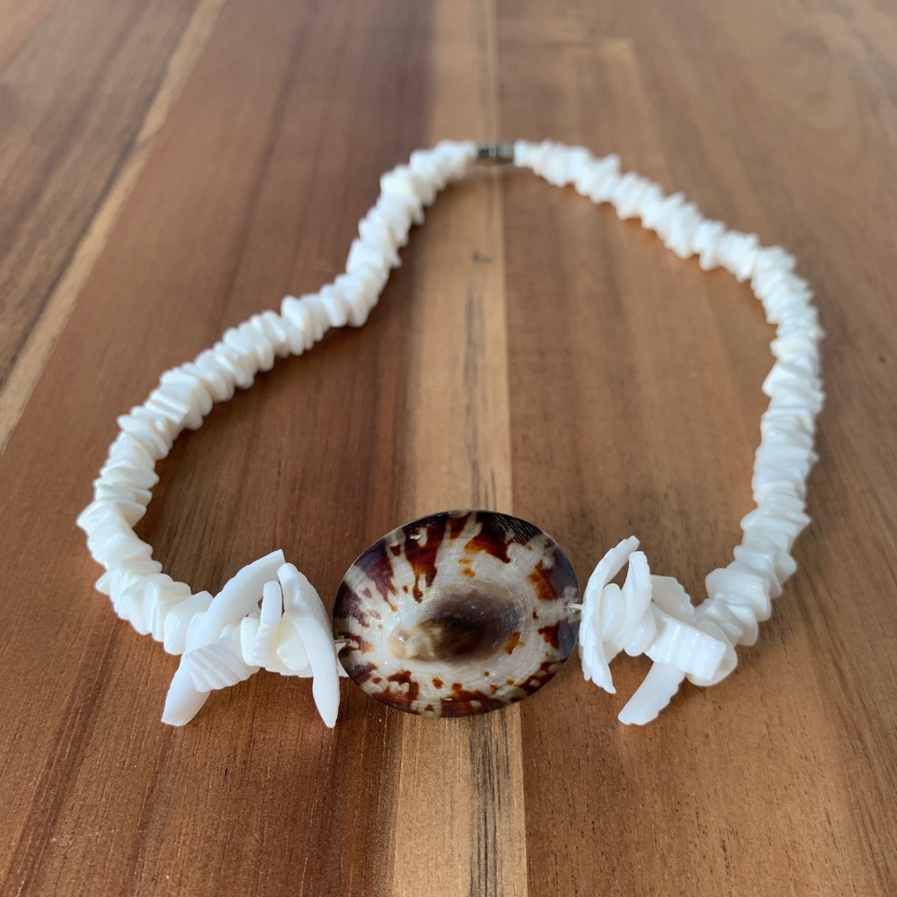 Vintage shell necklace with owl limpet shell